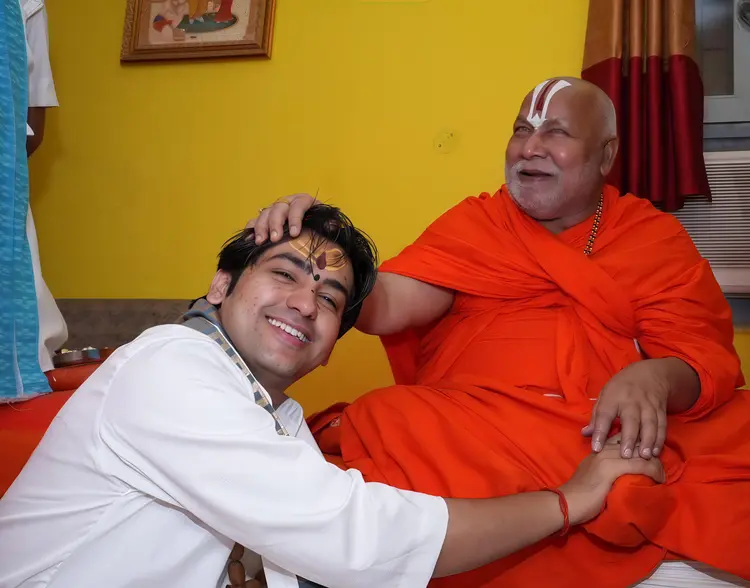 Pujya Bageshwar Maharaj